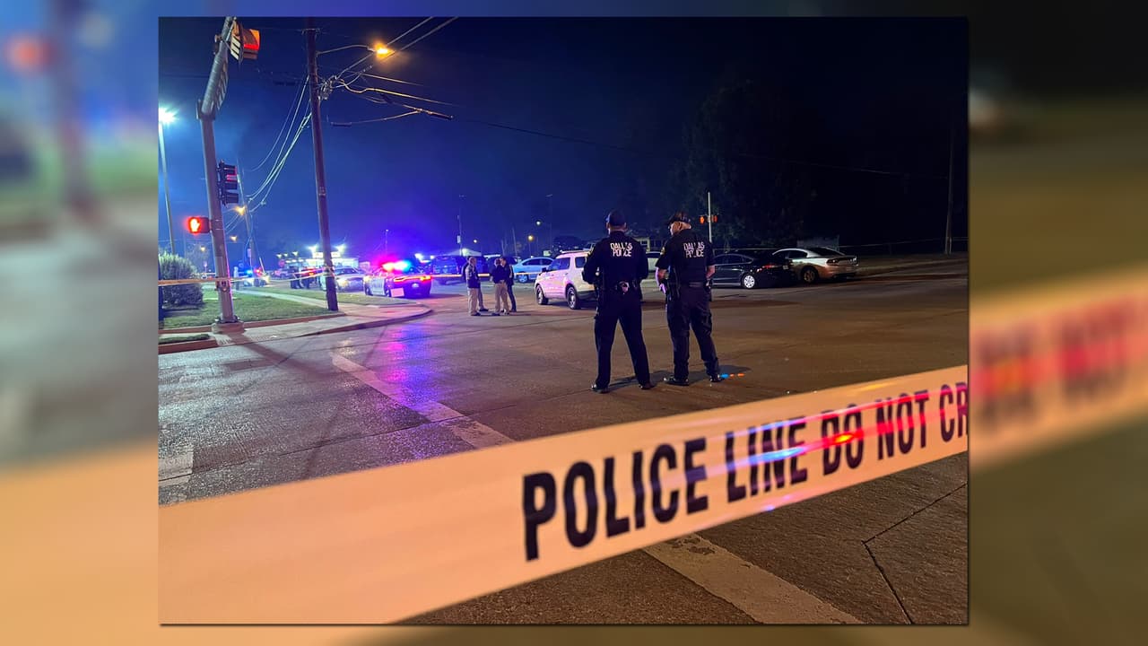 Según los primeros reportes,
<b>el sospechoso realizó al menos un disparo</b> y los agentes respondieron con sus armas, todo quedó registrado en las cámaras corporales de los policías y en unos días serán revelados los videos.