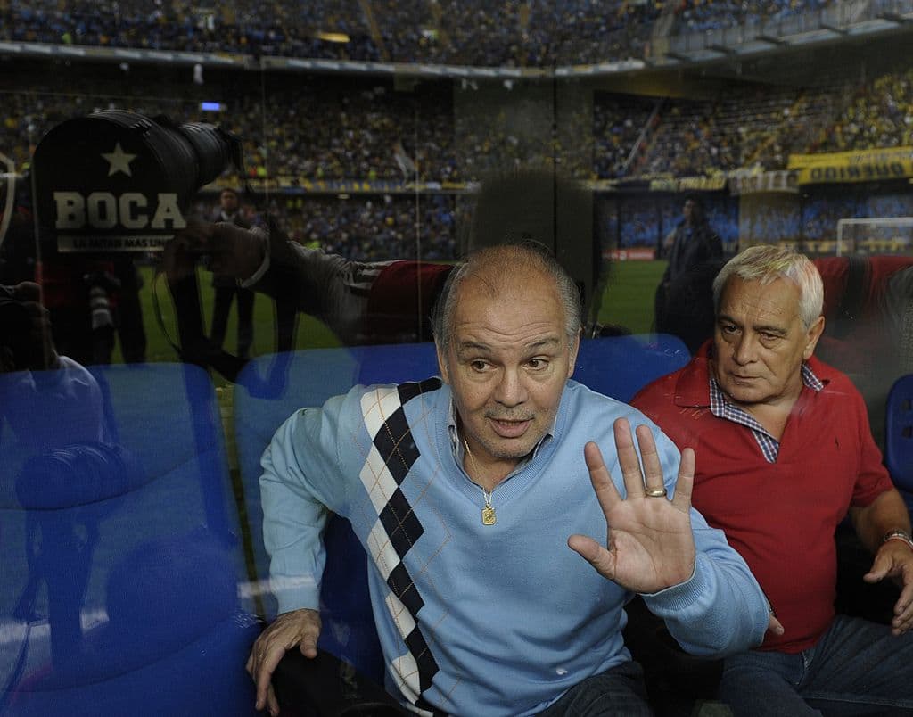 En 2009 se inició como entrenador de Estudiantes de La Plata.