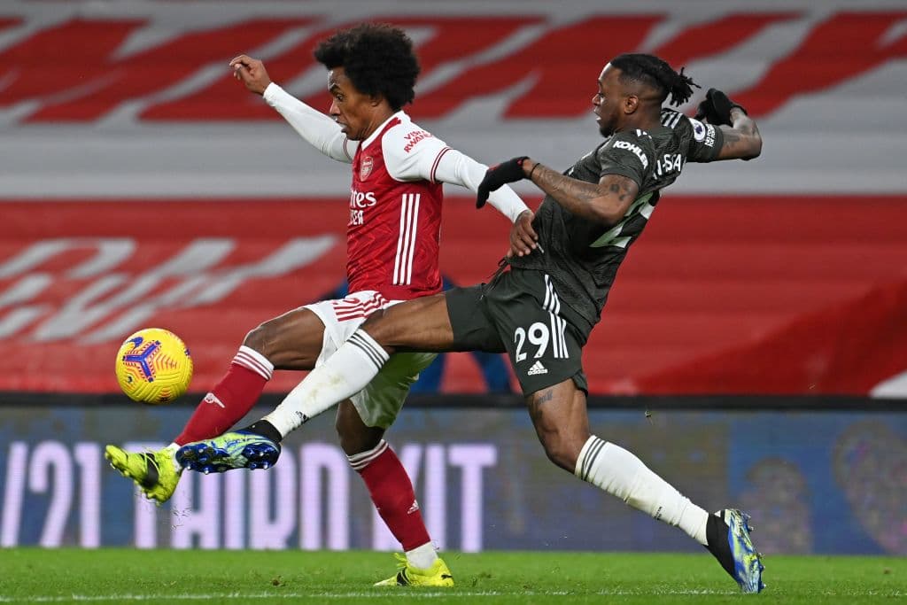 El empate sin goles ante Arsenal, dejó al Manchester United con 41 unidades en el segundo puesto de la tabla; Arsenal llegó a 31.