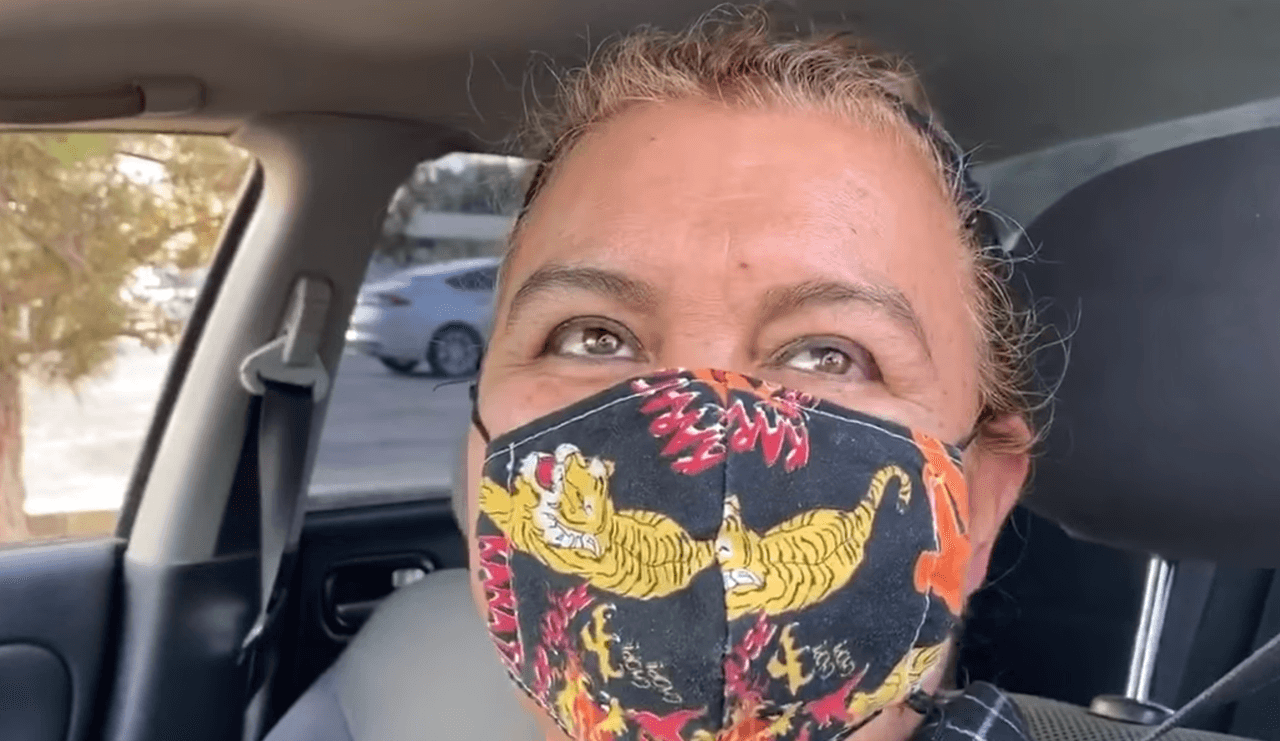 Los residentes recibierron con entusiasmo y alegría esta ayuda para llenar la despensa.
<b>"Todo ayuda" dijo una de las beneficiadas, mientras que otros reconocieron el difícil momento por el que atraviesan.</b>