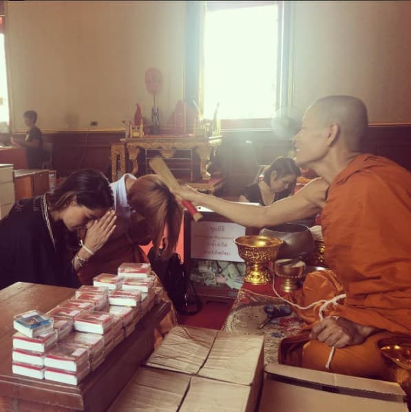 Galilea Montijo en el Wat Traimit, uno de los templos más famosos de Bangkok, Tailandia.