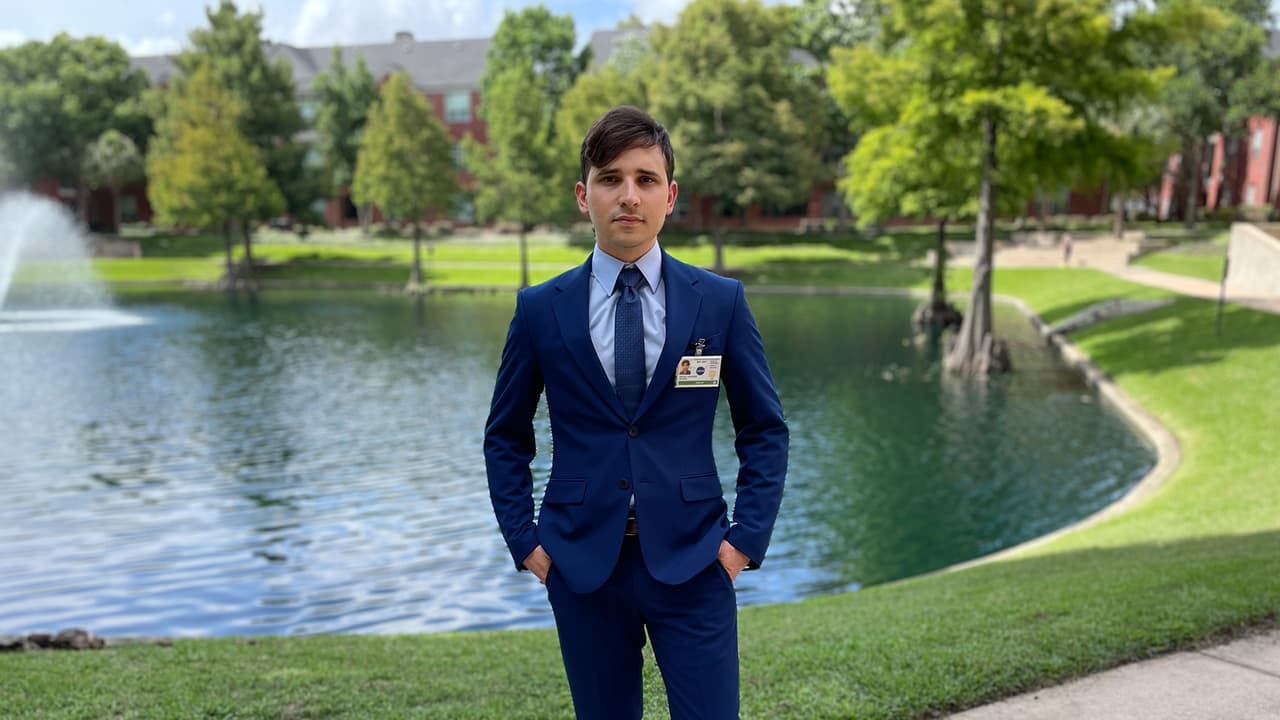 “Me siento muy orgulloso de mí mismo y de mi mamá porque ella siempre me empuja mucho a salir adelante, a que yo sea mejor y sacar esa mejor versión de mí”, expresó Antonio.