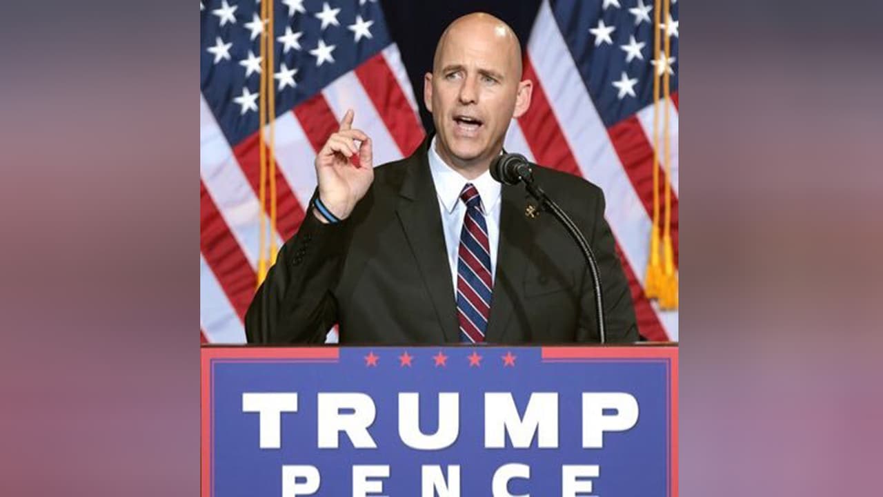 FBI indaga si exsheriff en Arizona usó fondos de detenidos en su beneficio