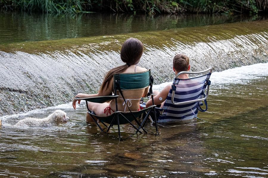 La agencia meteorológica ha previsto temperaturas "significativamente elevadas" en la mayor parte del territorio, y en varios puntos del país han rebasado los 40 grados Celsius (104 grados Fahrenheit).