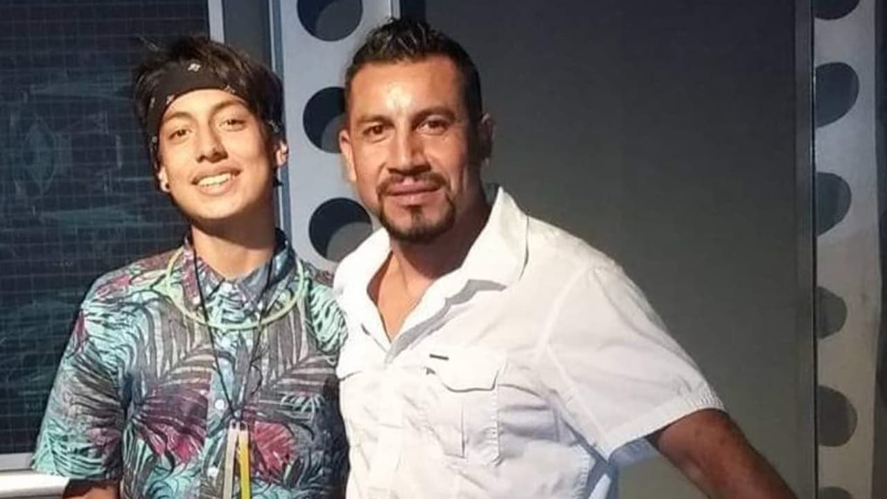 Tracie West Martínez, madre de Favela, envió un mensaje a los conductores que mataron a su hijo: "Sabes lo que hiciste, todos saben lo que hiciste, te tienes que entregar, ¿qué tal que fuera tu hijo?", concluyó.