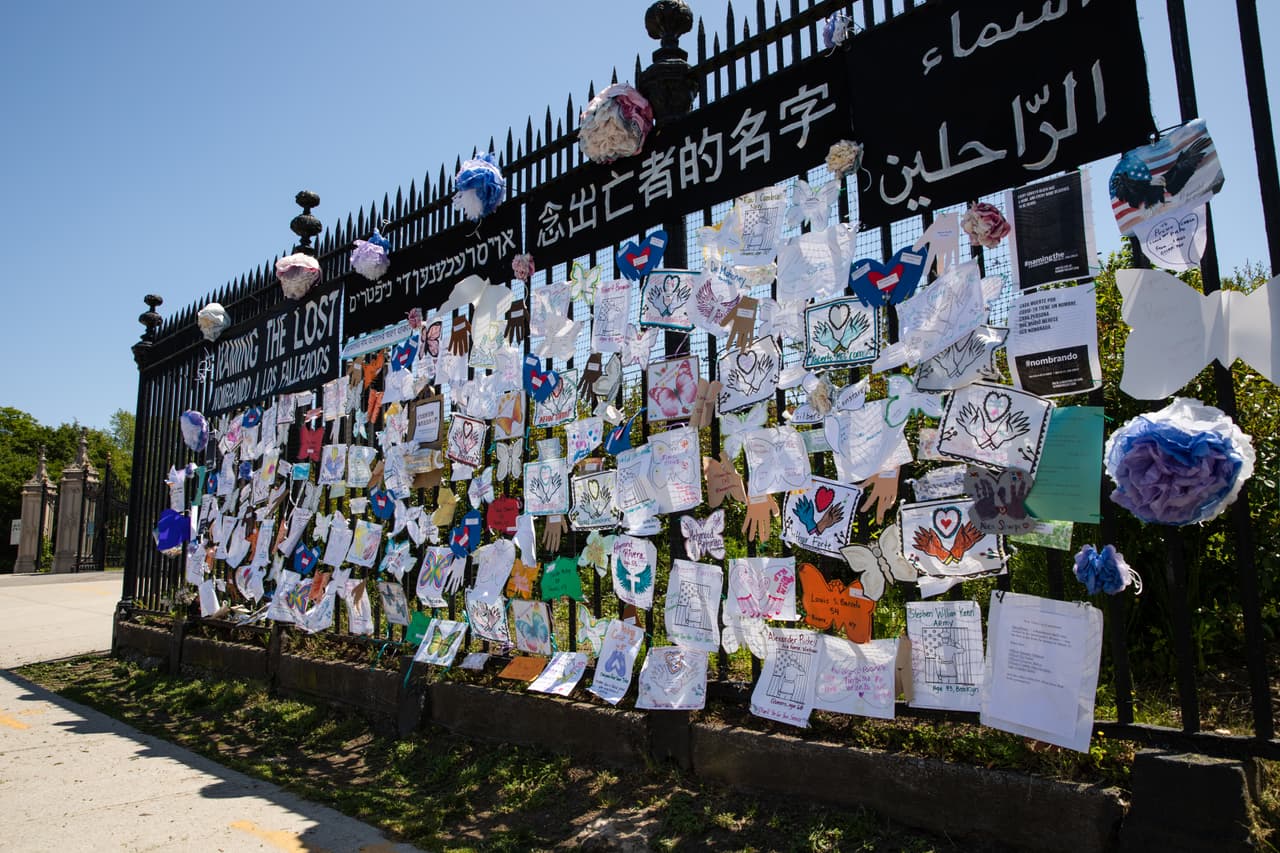 El mural en Sunset Park para recordar a las víctimas del coronavirus.