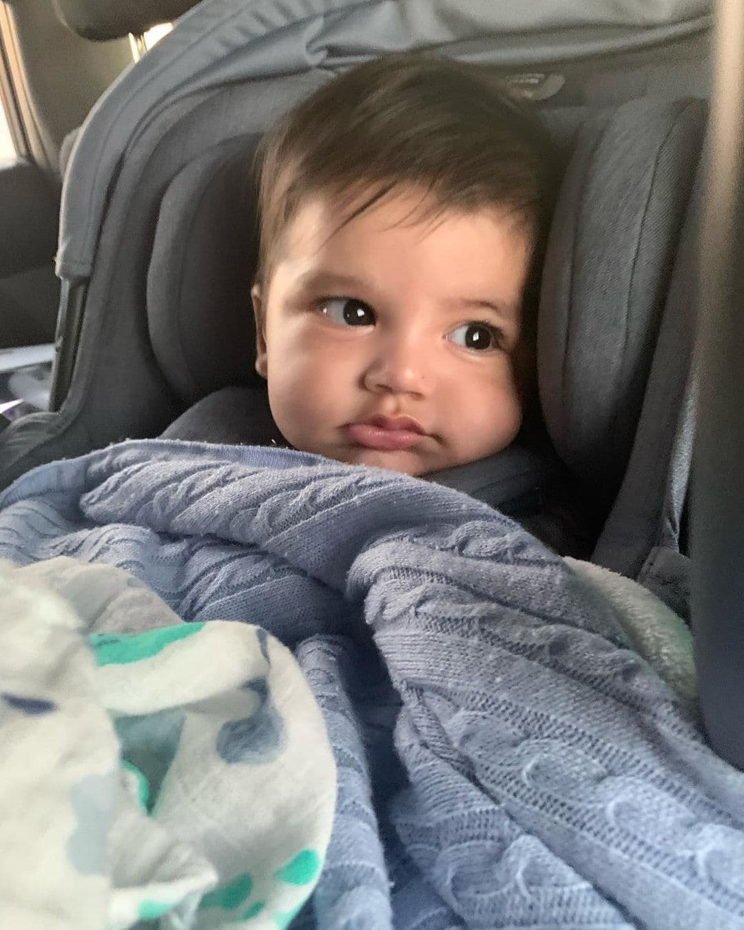 “Cuando naciste, renací. Cuando vi tus primeras lágrimas, sentí que mi corazón se rompía de amor. No hay nada en el mundo capaz de describir el amor que siento por ti. Te amo mi leoncito hermoso”, añadió.