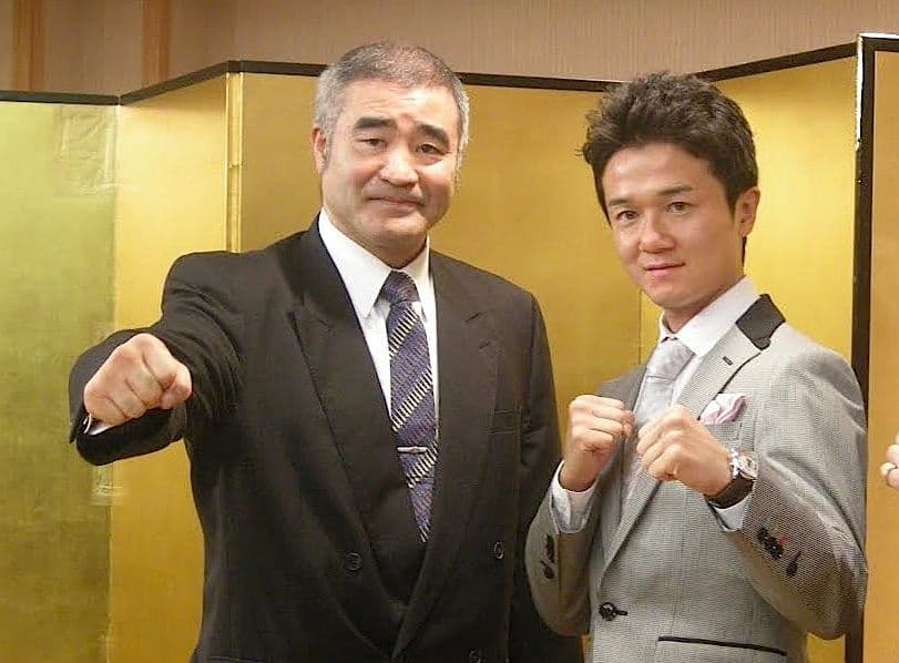 Peleadores japoneses presionan a campeones mexicanos