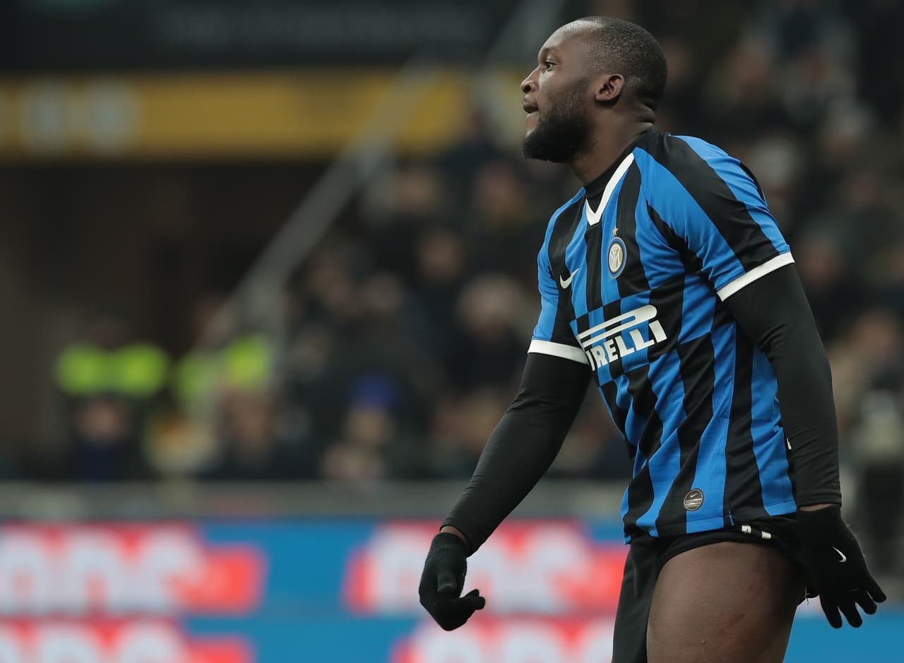 El Estadio Giuseppe Meazza albergó este encuentro entre el Inter y la Roma pero ninguno pudo imponer condiciones.