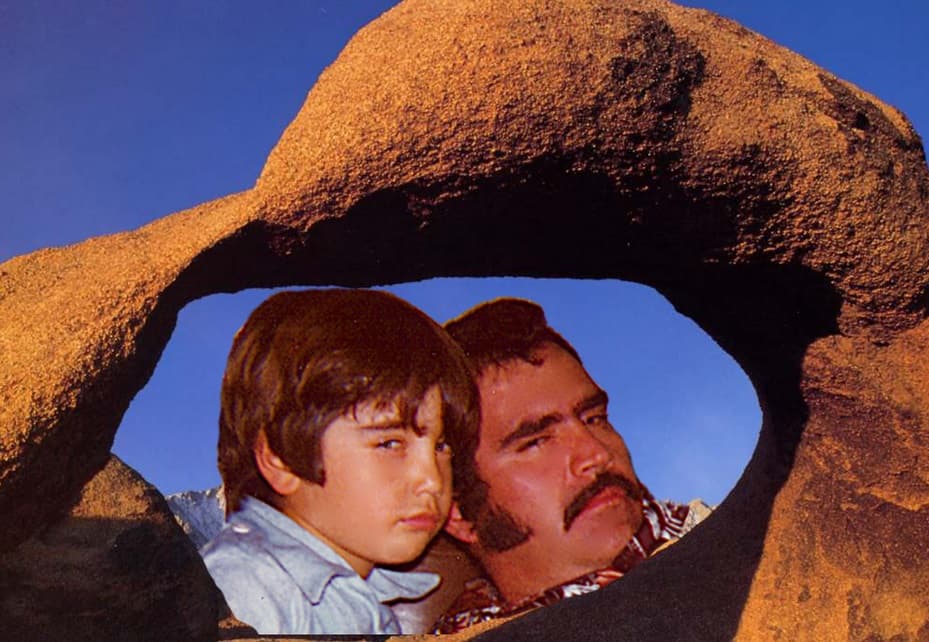 Esta obra en Photoshop la hizo nada más y nada menos que Vicente Fernández, quien ahora parece ser un maestro del diseño. En la pintoresca foto aparece con 'El Potrillo'. Por supuesto, los seguidores no paparon de reír.