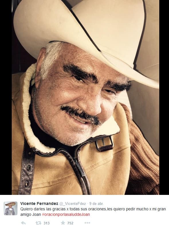 Donde quiera que vaya, 'Chente' no se olvida de mostrar una linda selfie sonriente.