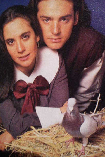 Hace pocos meses la revista '
<b>Estilo DF</b>' lanzó una columna en la que se dice que el actor no murió por una intoxicación causada por una fuga de gas, sino por un crimen pasional. ¿Recuerdas esta telenovela?