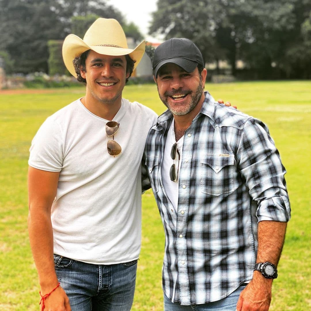 "Obviamente que te comparen con alguien que tú admiras da orgullo", agregó en la entrevista con los medios de comunicación.
<br>