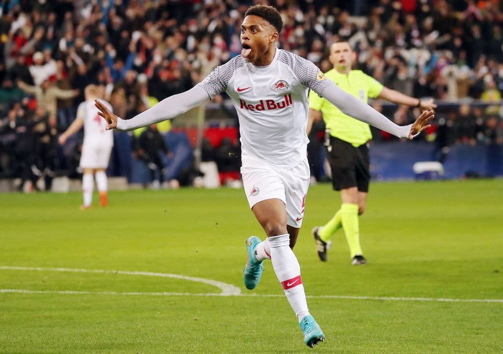 Bayern Munich rescata empate ante Red Bull Salzburg durante el partido de ida de Octavos de Final en la UEFA Champions League. Adamu abrió el marcador al minuto 21', pero fue ya en el minuto 90', casi al final del encuentro cuando Kingsley Coman hizo el gol del empate. Todo se definira en el partido de vuelta.