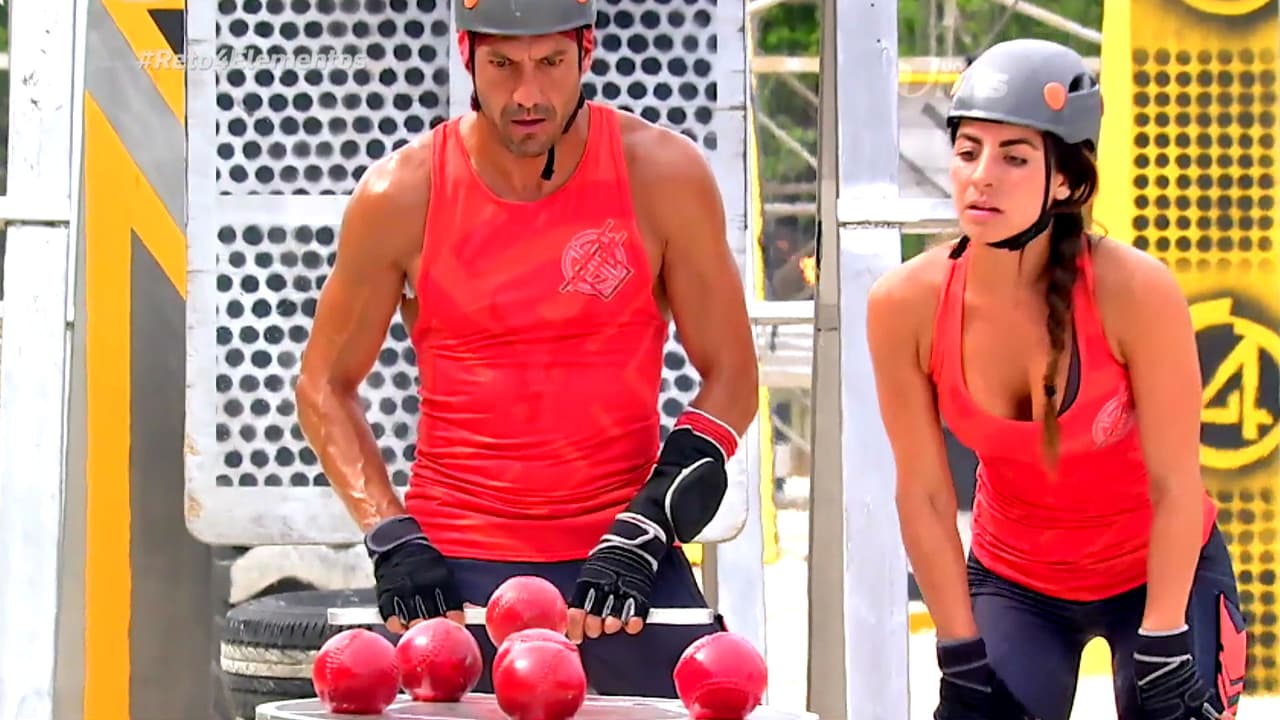 Karenka tomó la decisión de sacar a Ferny del equipo para integrar a Daniela Fainus, quien se convirtió en la pareja de 'Rasta' hasta el final.