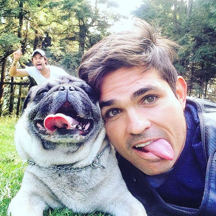 Ferdinando no deja de sorprendernos, pues además de las telenovelas ha incursionado en el teatro.