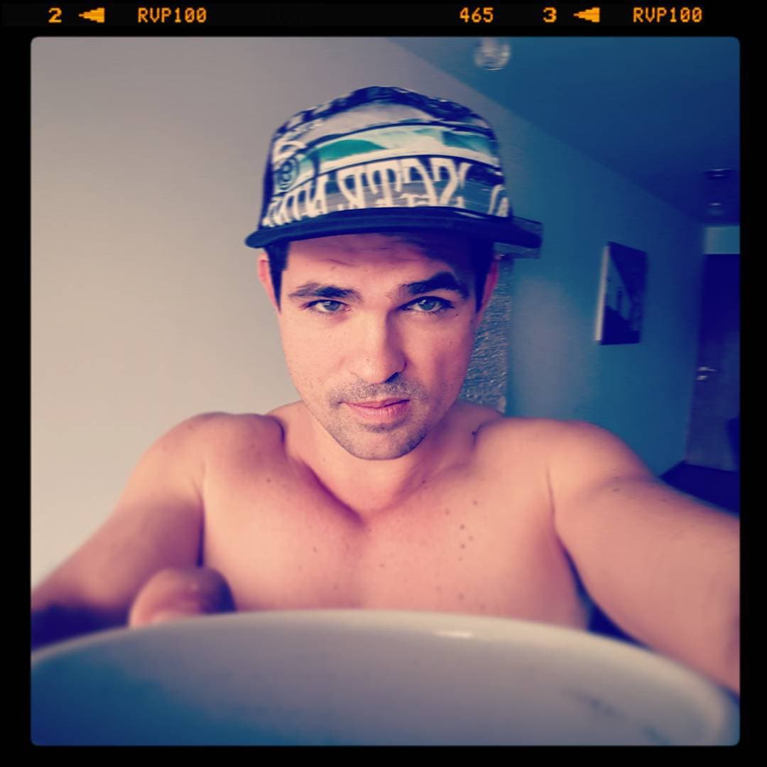 Si hay algo de Ferdinando que enamora a cientos de mujeres definitivamente son esos ojazos verdes.