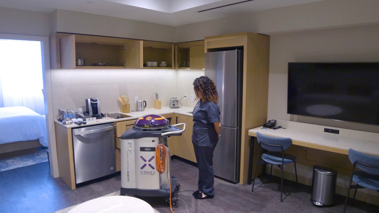 El equipo de desinfección portátil es efectivo incluso contra los patógenos más peligrosos, como la influenza, ébola y el coronavirus.