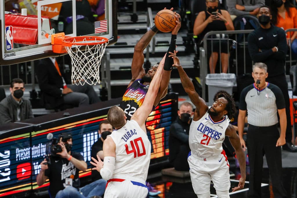La canasta de último segundo de Deandre Ayton le da la victoria a los Pheonix Suns 103-104 sobre Los Angeles Clippers.