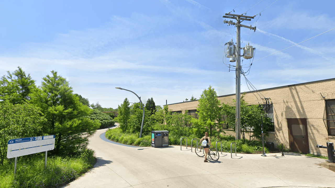 Frenan las demoliciones alrededor del sendero elevado 606 temporalmente