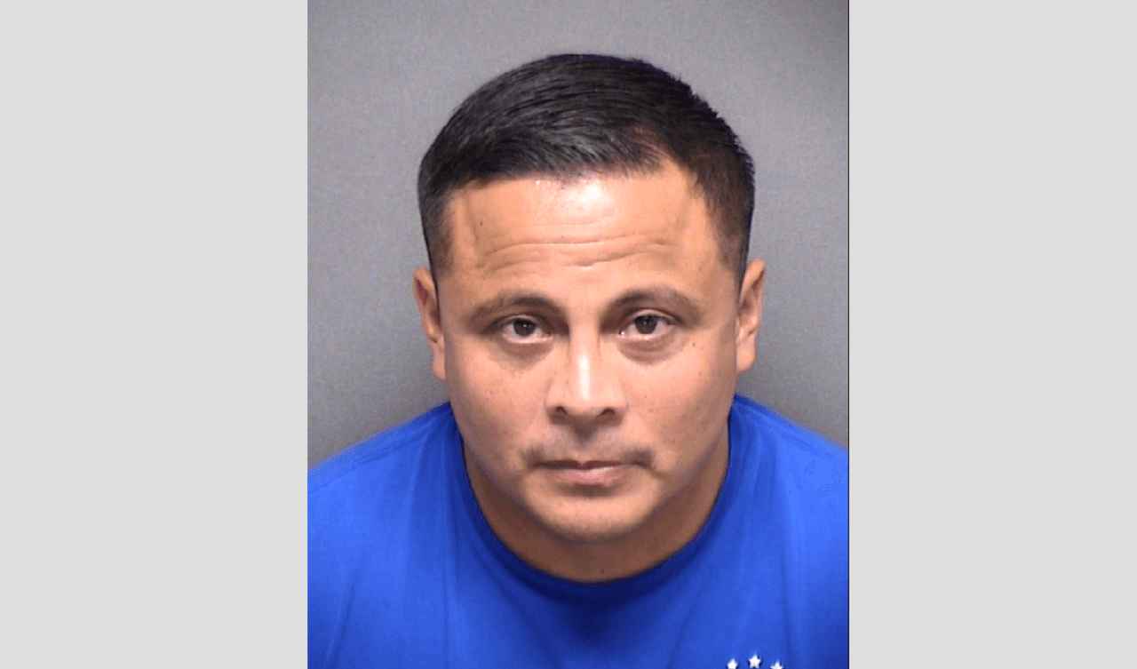 Oficial de la Policía es arrestado por conducir bajo los efectos del alcohol