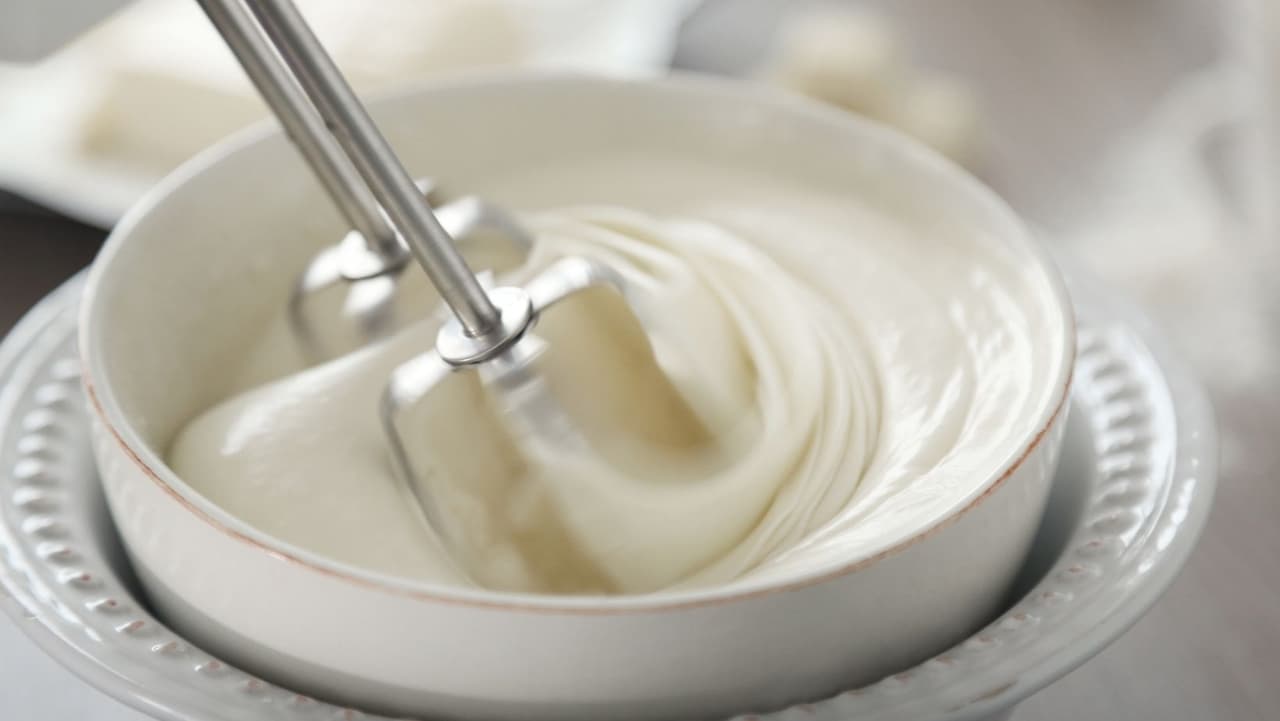 Un buen 'eggnog' es espeso y eso se logra con 1 taza de crema.
<br>