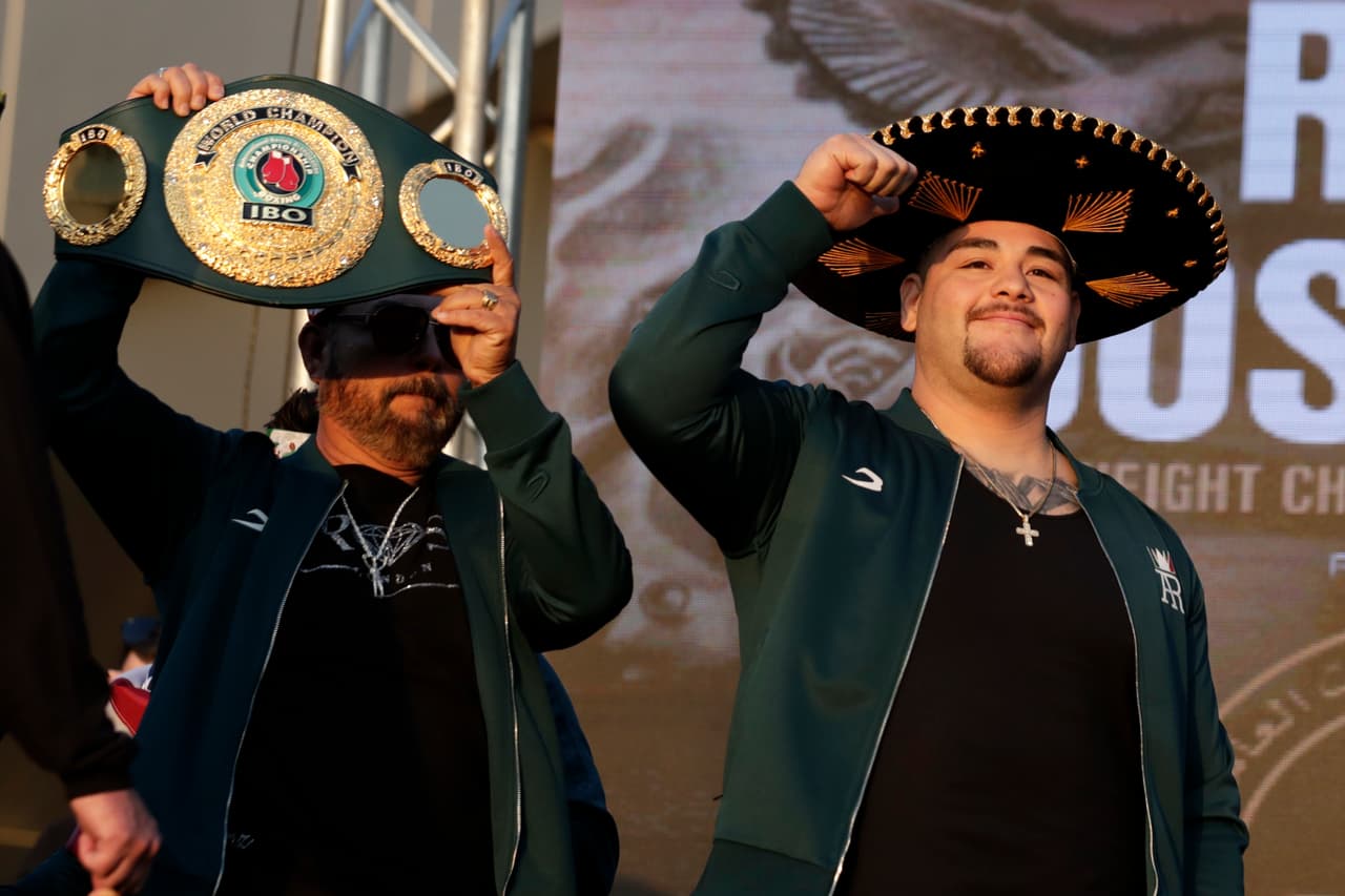 Anthony Joshua pesó 237.5 libras, mientras que Andy Ruiz dejó la aguja en 287.3 libras.