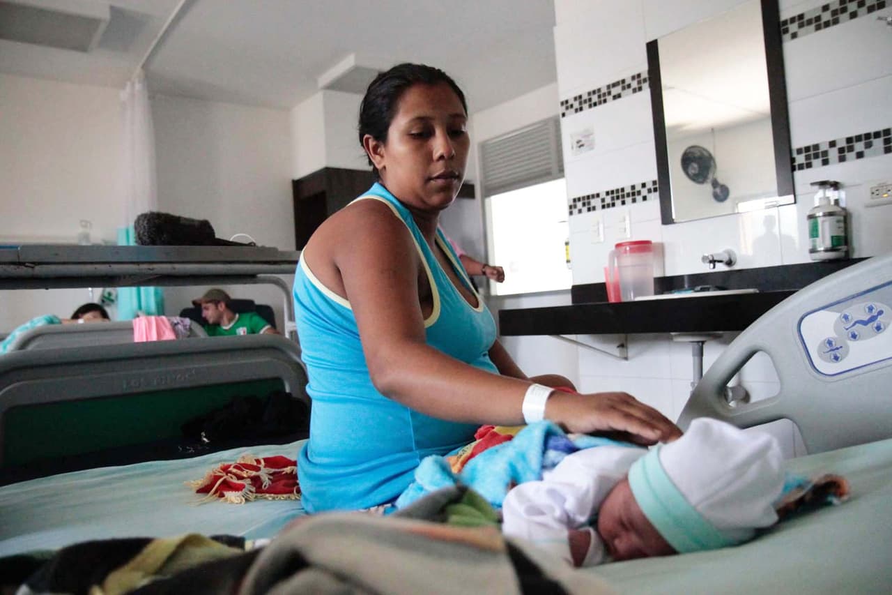 Las mujeres venezolanas tambien cruzan la frontera para tener a sus hijos en Cucuta, ya que en Venezuela la atención para partos es pobre.