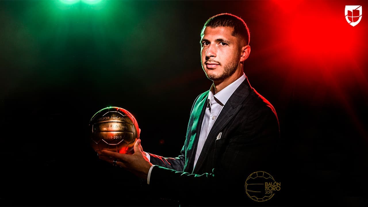 Guido Rodríguez: ganador del Balón de Oro al Mejor Jugador del año