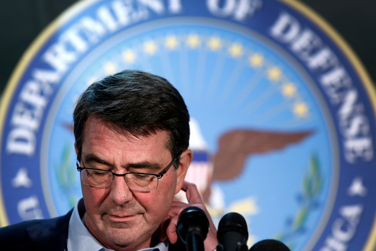 NYT afirma que el secretario de Defensa usó su correo personal para asuntos oficiales