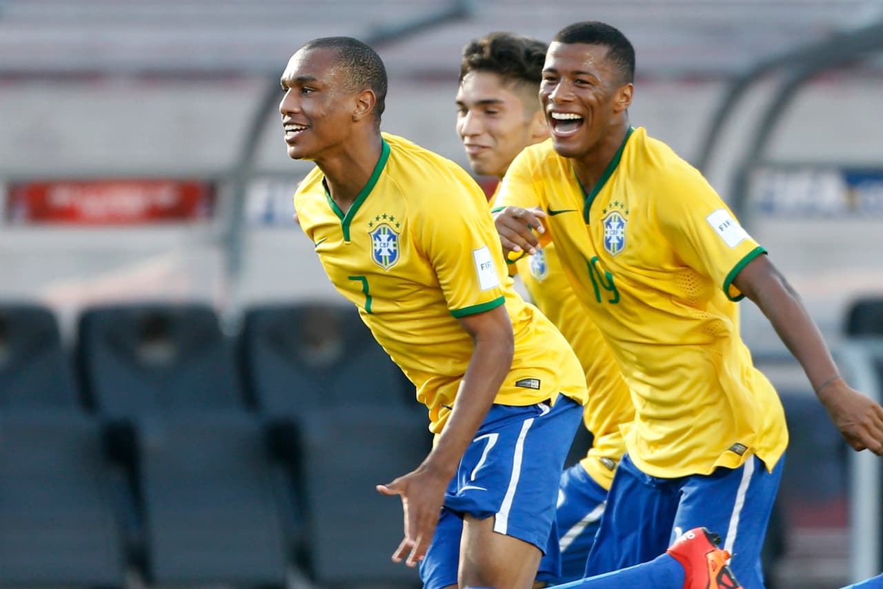 Inglaterra 0-1 Brasil: Brasil gana con lo justo y se mete en la puja del Mundial Sub-17