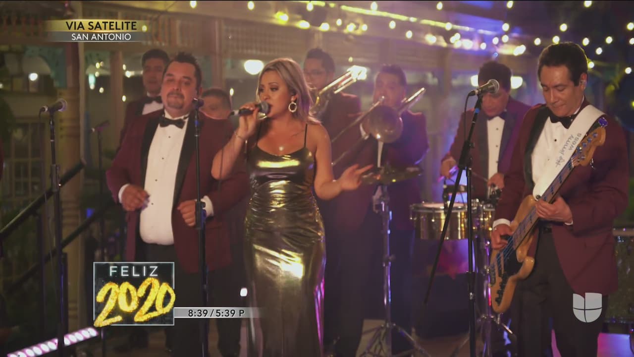 En ese escenario vimos a Los Ángeles Azules, agrupación que puso a bailar a todos los asistentes con el tema 'Mis sentimientos'.