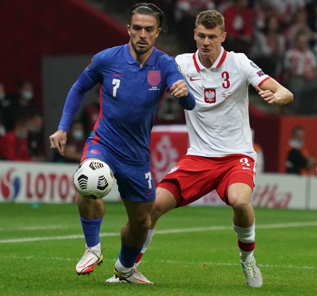 Polonia logra empatar ante Inglaterra de último minuto 1-1 el encuentro de eliminatoria rumbo al Mundial de Catar 2022. Harry Kane abrió el marcador al minuto 72' y ya, al filo del partido, Damian Szymánski logró sumar puntos para la escuadra polaca.