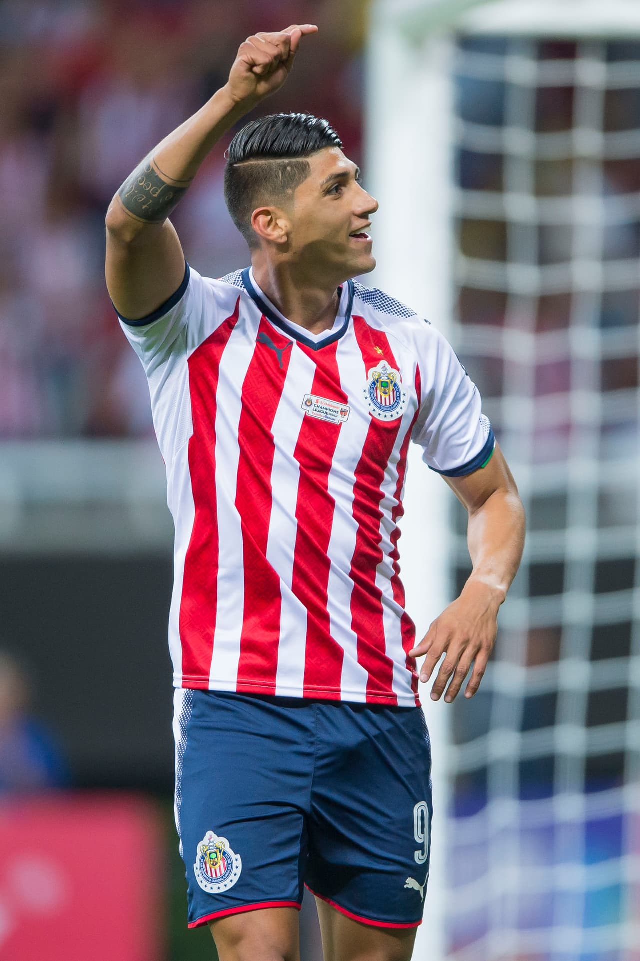 Cuando el partido transitaba el minuto 74, un centro de Rodolfo Pizarro encontró en el área a Alan Pulido quien definió de primera con pierna derecha.