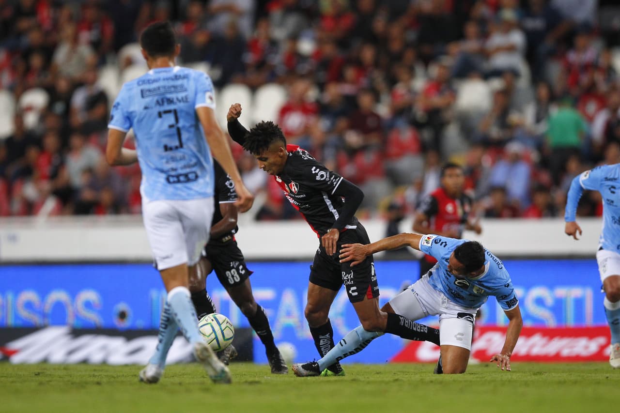 Atlas le remonta a Querétaro para vencerlo 3-1 con goles de Luis Reyes, Ozziel Herrera y Julián Quiñones en la Jornada 7.
