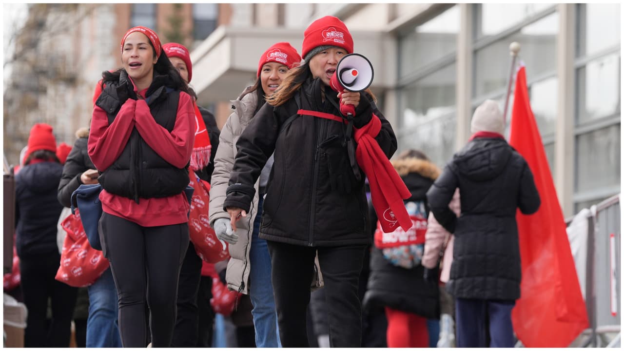 Enfermeras llegan a acuerdo tentativo con el NewYork-Presbyterian para poner fin a la huelga