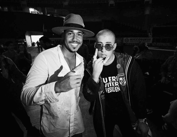 Aquí con el Rey de la Bachata, Romeo Santos.