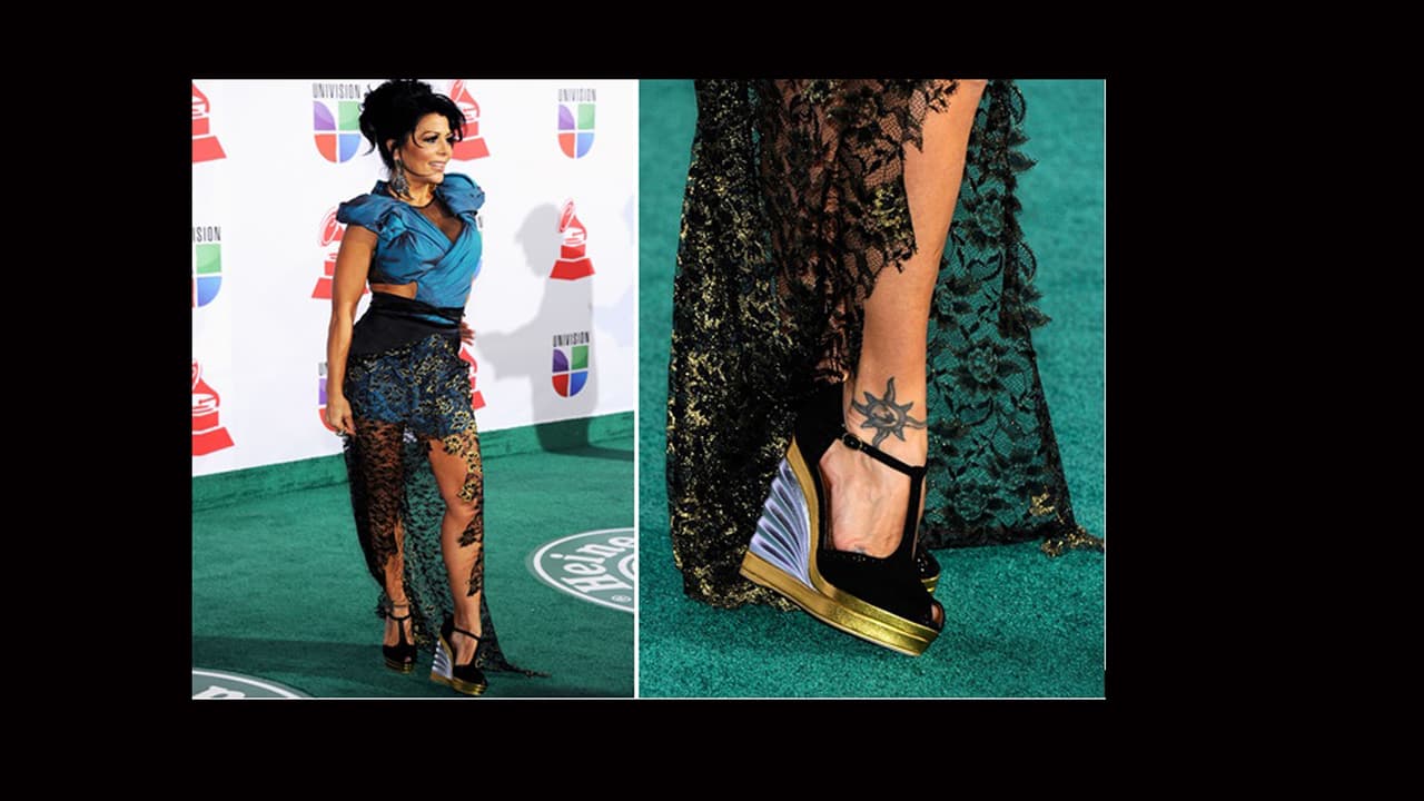 La Guzmán siempre ha sorprendido en su paso por la alfombra. Ella fue de las que en 2011 presumió zapatillas súper 'cool'.