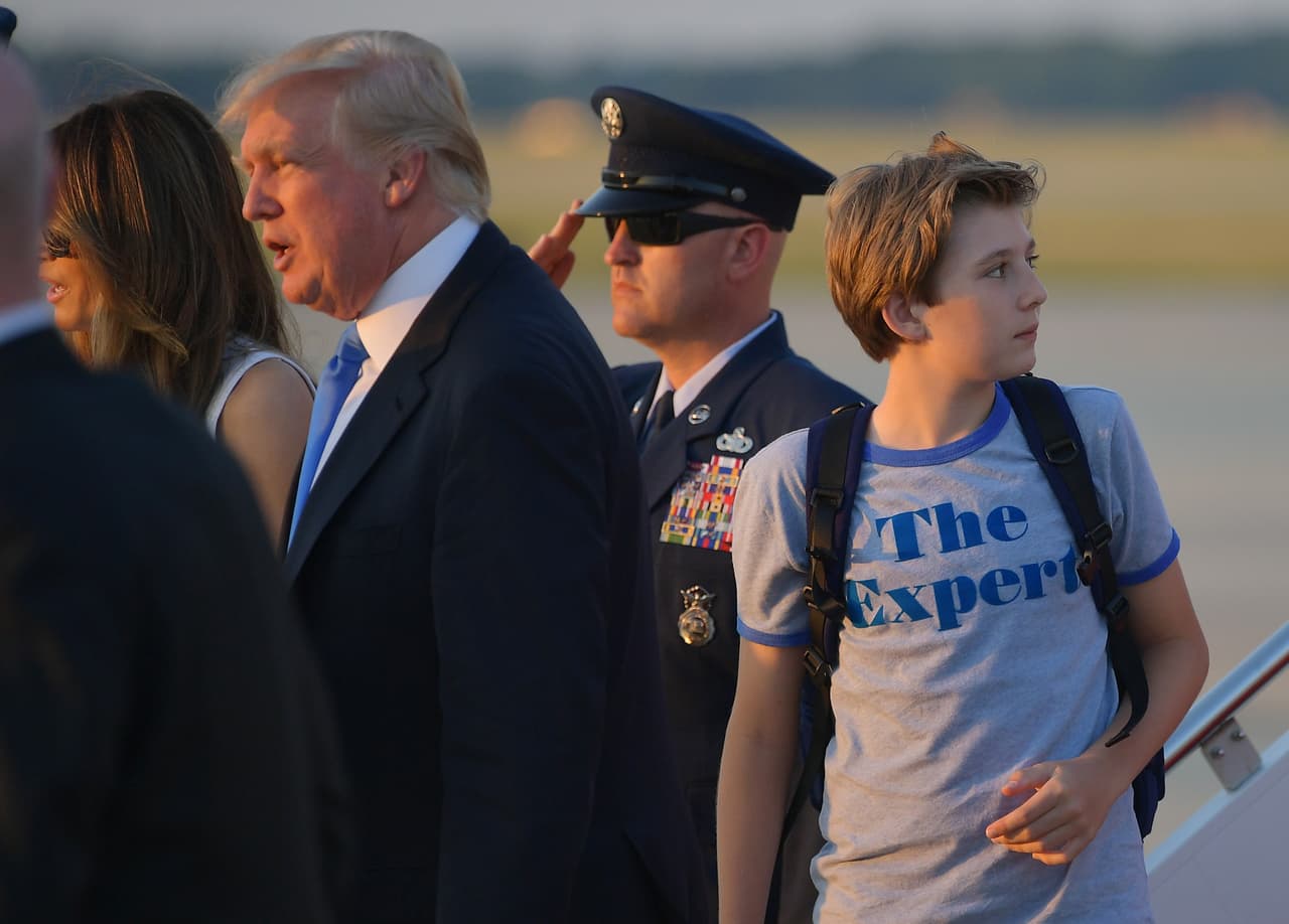 ¿Qué quiso decir Barron Trump con esa camiseta de 29.50 dólares en la que se leía 'The Expert'?