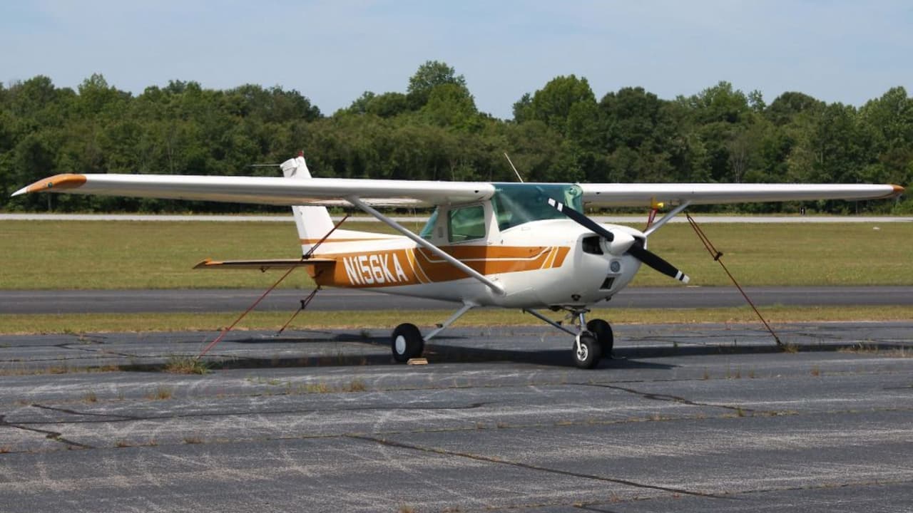 Reportan graves a estudiante e instructor tras accidente de avioneta cerca de Orlando
