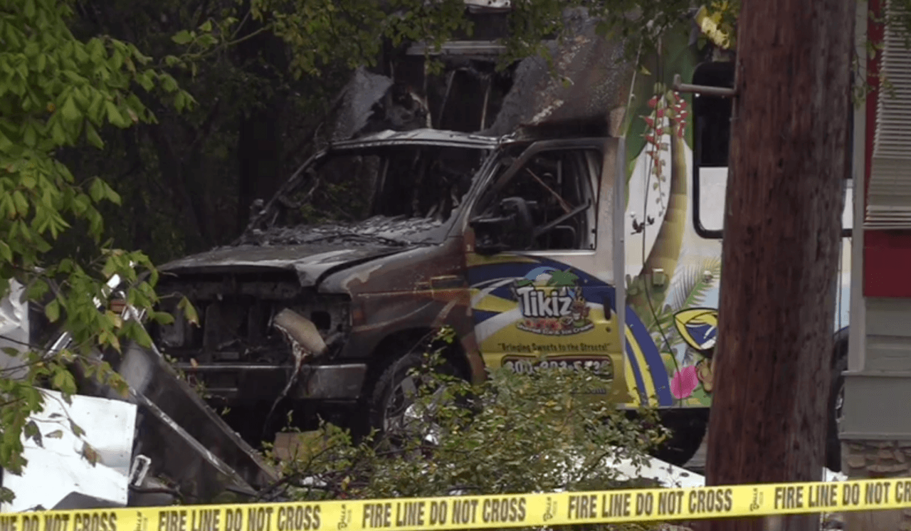 Explosión en San Marcos deja ventanas rotas y destruye varios camiones de comida