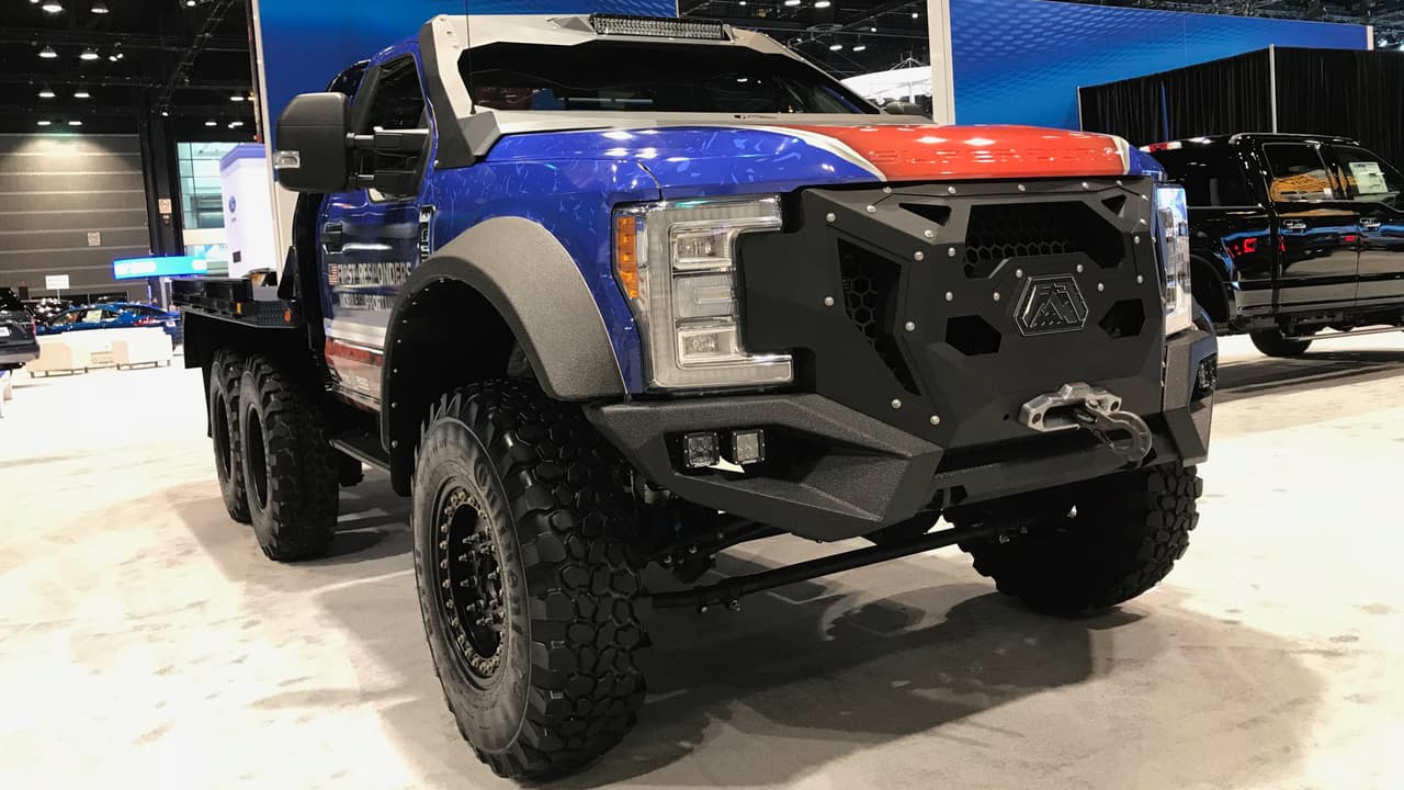 <h3 class="cms-h3-H3">Ford F-550 Super Duty - brush truck</h3>
<br>
<br>Si alguna vez te ves en la necesidad de apagar un incendio forestal, vas a querer tener una camión como este. La tracción en sus 6 ruedas la hacen indetenible y el equipo especializado te ayudará en la tarea.