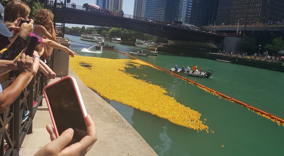 Desde temprano niños y adultos se alistaban para el gran momento