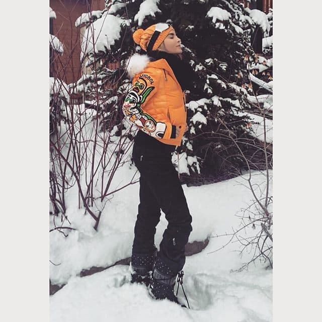 La que prefirió el frío fue Belinda, quien demostró que hasta cubierta de pies a cabeza luce muy linda.