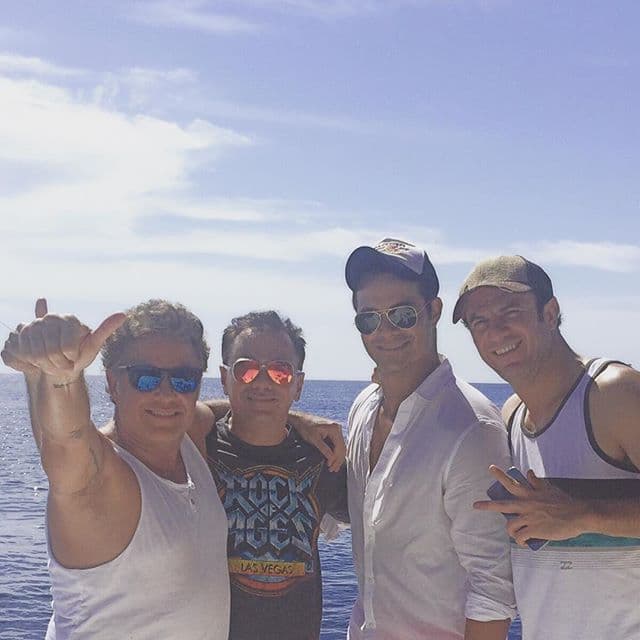 A su vez, Alexis se encontró con otros galanes: Alejandro Ávila y Brandon Peniche.