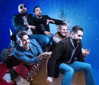 <a href="https://www.univision.com/houston/la-leyenda-con-raul-brindis-fotos" target="_blank">La Leyenda</a>: Eliseo Robles Jr., vocalista de la agrupación, tuvo un escándalo sexual cuando se filtró un video de él teniendo relaciones con la animadora de televisión local, Vivian Cepeda.