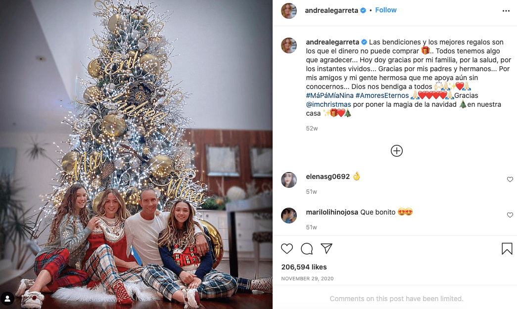 Andrea Legarreta y su familia