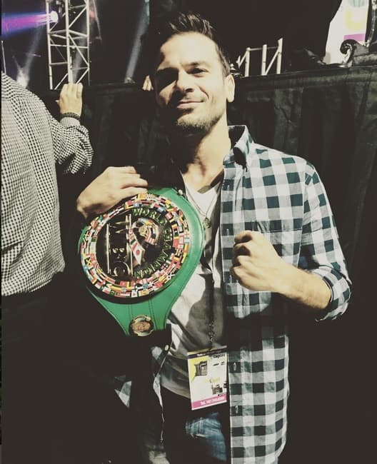 Este galanazo tiene tres nominaciones a Latin GRAMMY.