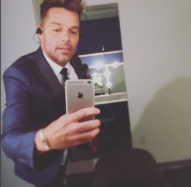 Ricky Martin puede con todo. Es juez y productor de La Banda, anda de gira y además está nominado al Latin GRAMMY.