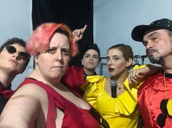 Un miembro del staff de Bar Mojito Arica, lugar donde se presentó Miranda!, comentó a La Cuarta que el incidente
<b> no pasó a mayores</b>.